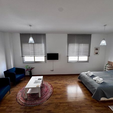 Lovely Studio Apartment In Pafos Extérieur photo