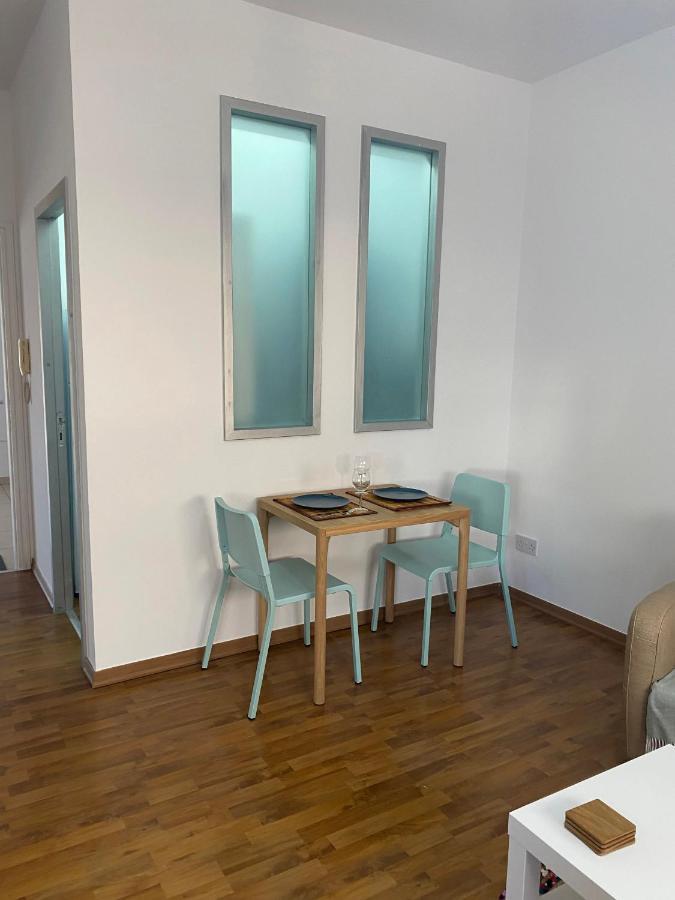 Lovely Studio Apartment In Pafos Extérieur photo