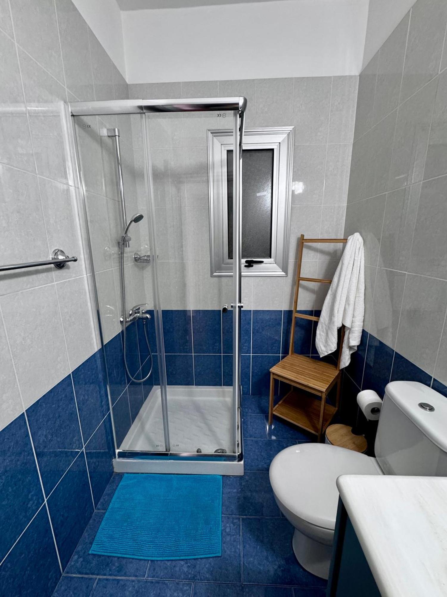 Lovely Studio Apartment In Pafos Extérieur photo