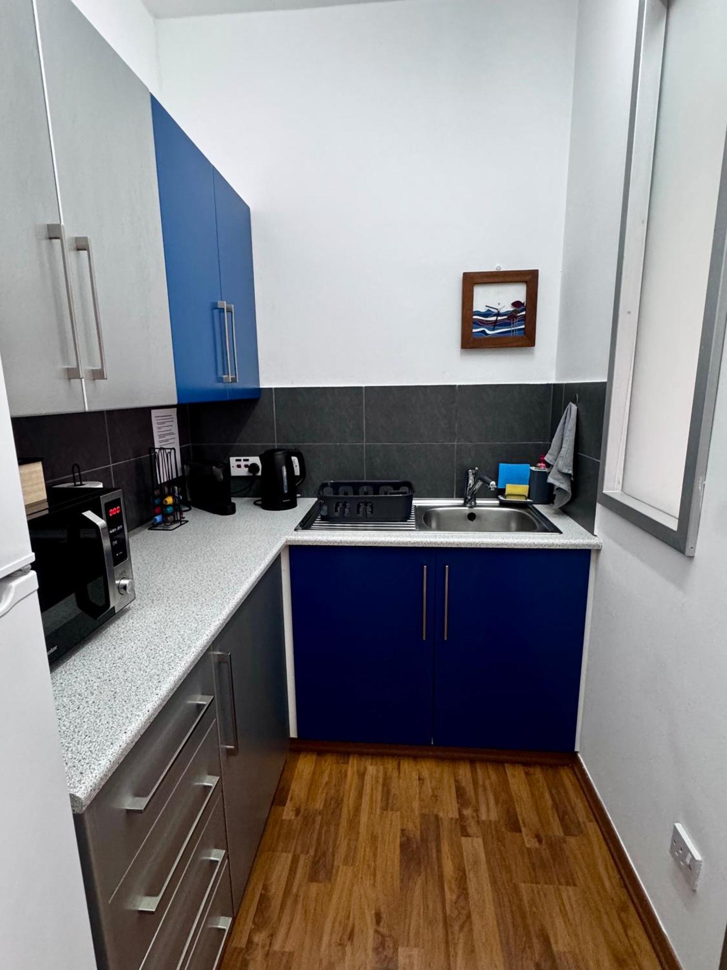 Lovely Studio Apartment In Pafos Extérieur photo