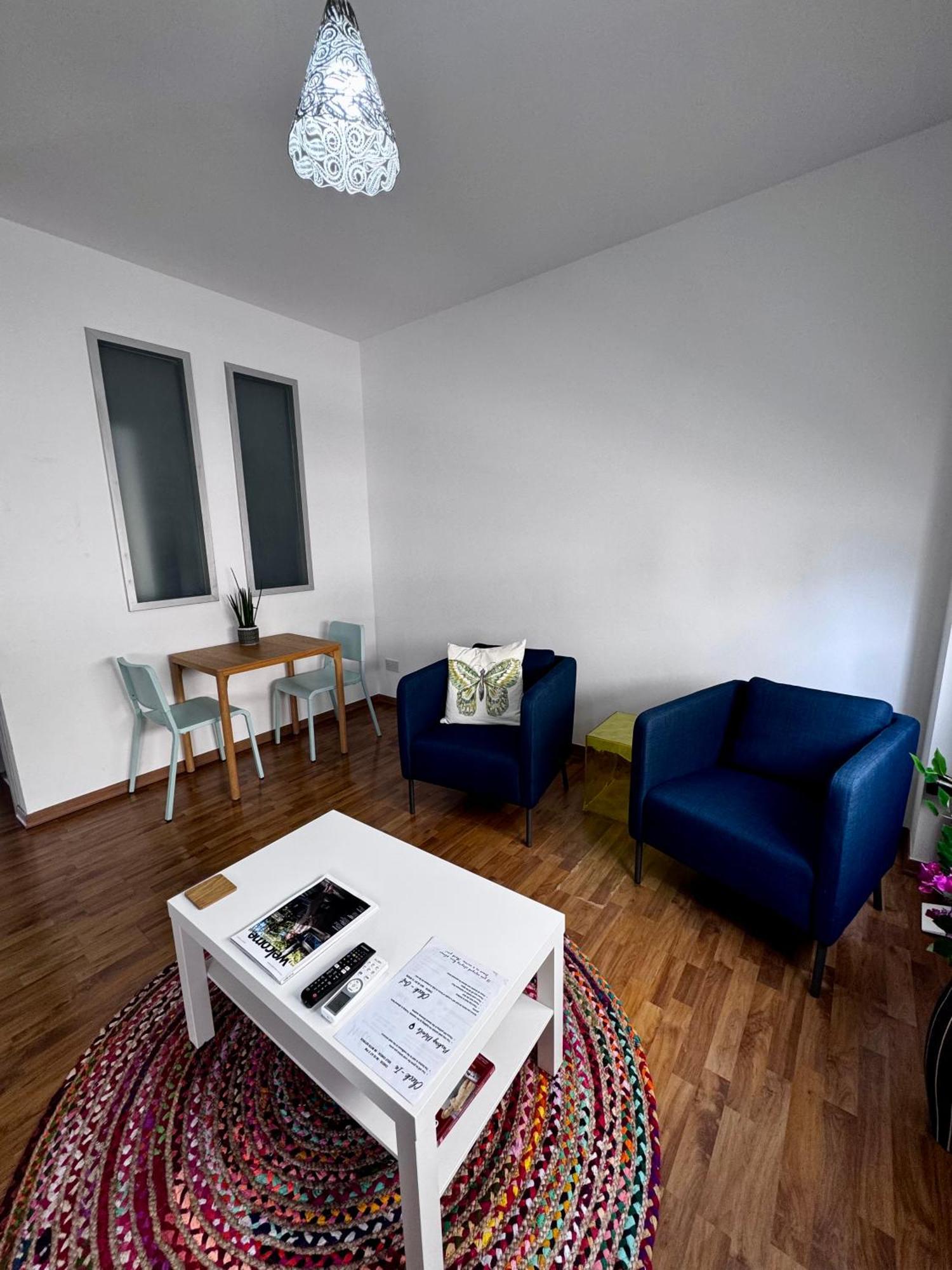 Lovely Studio Apartment In Pafos Extérieur photo